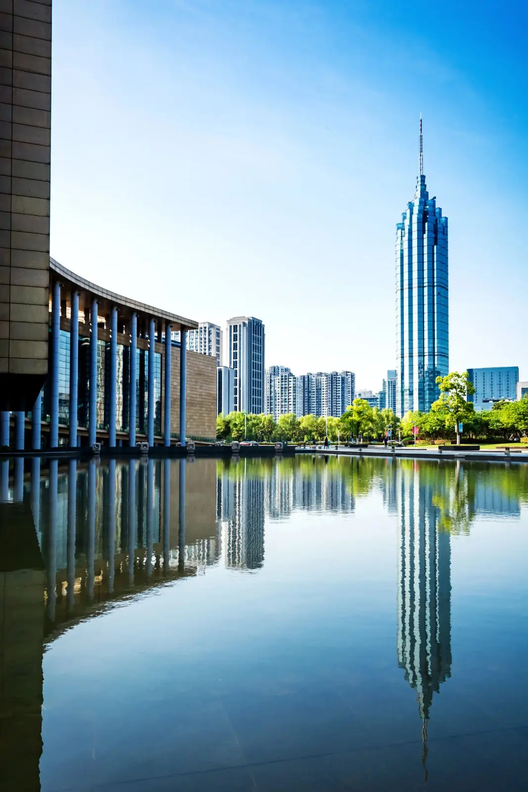 beautiful-city (1) City facing river